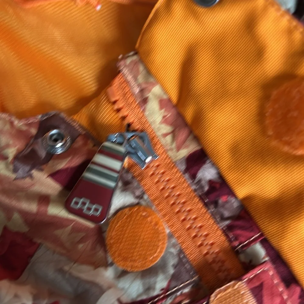 Four Square Winter Jacket - - Picture 14 of 16